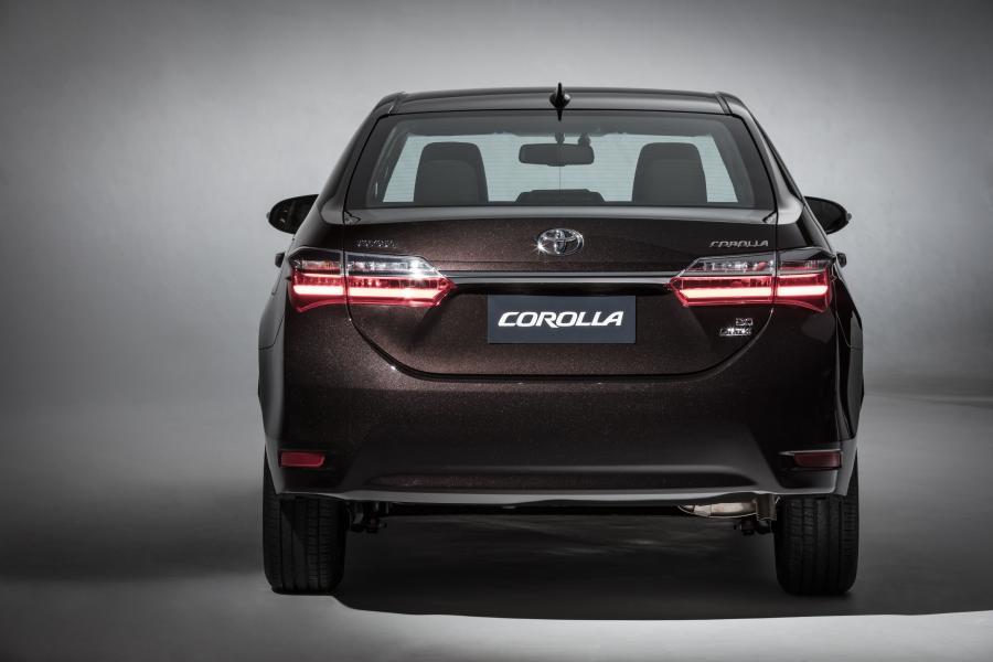  Toyota Corolla Altis 2017 года  (LA) (фото 11 из 22)